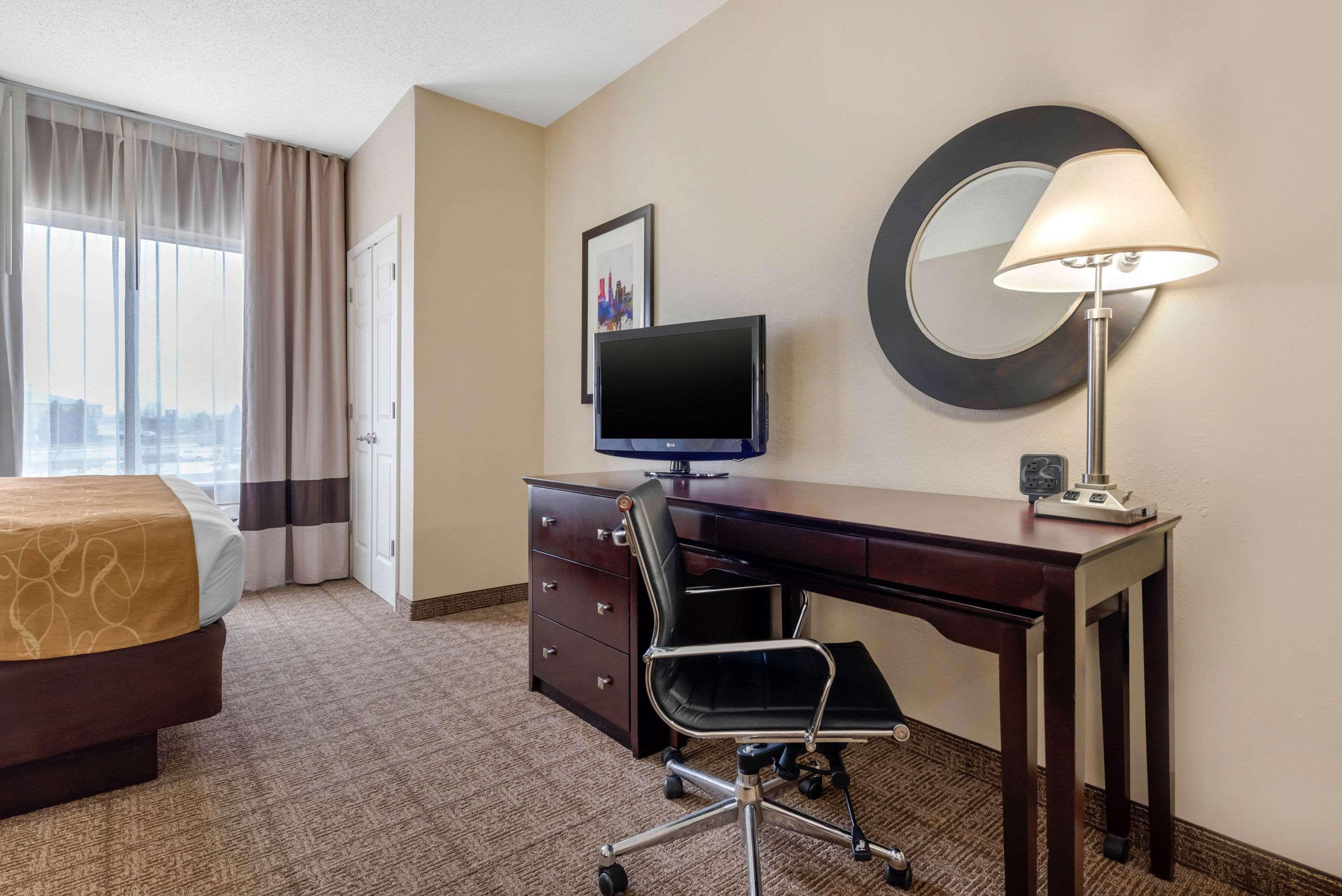 Comfort Suites Lafayette University Area Bagian luar foto